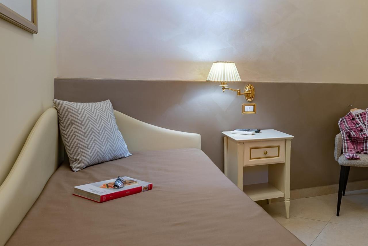 Vittorio Emanuele Boutique Hotel Шакка Екстер'єр фото