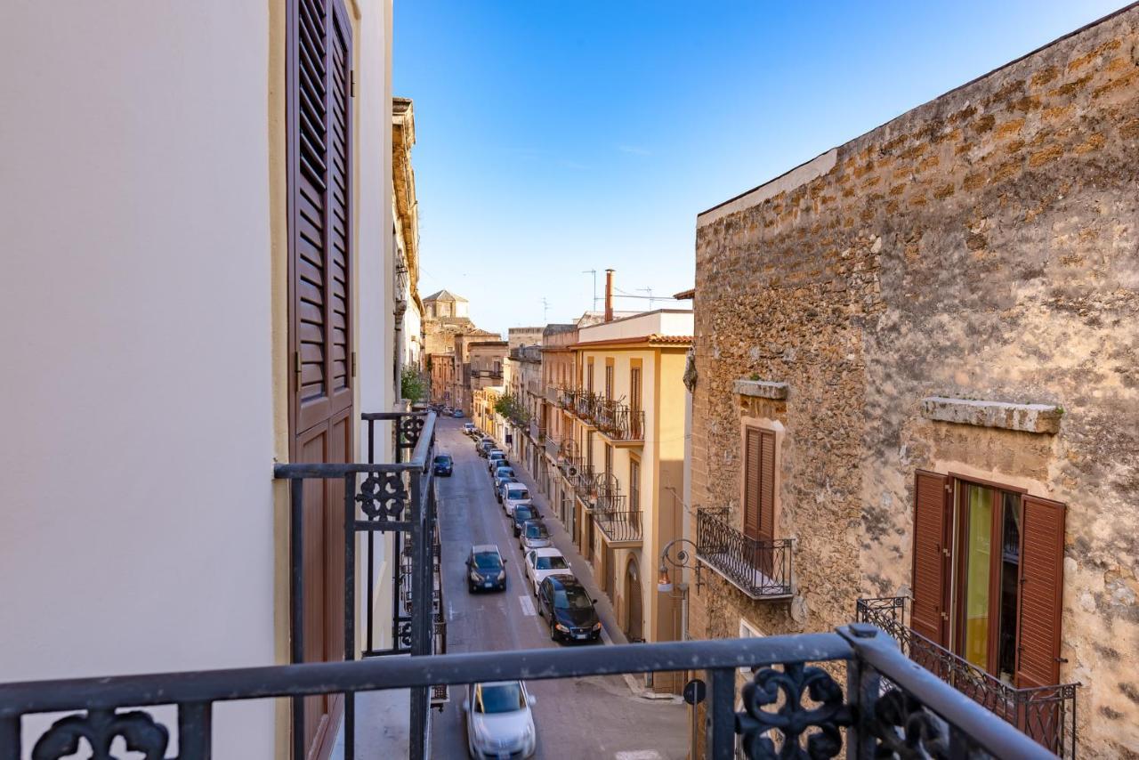 Vittorio Emanuele Boutique Hotel Шакка Екстер'єр фото