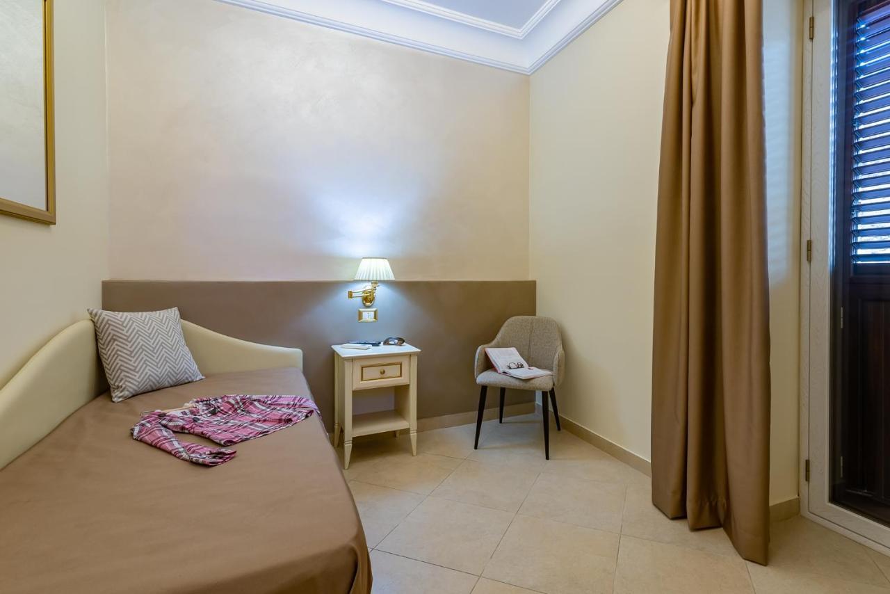 Vittorio Emanuele Boutique Hotel Шакка Екстер'єр фото